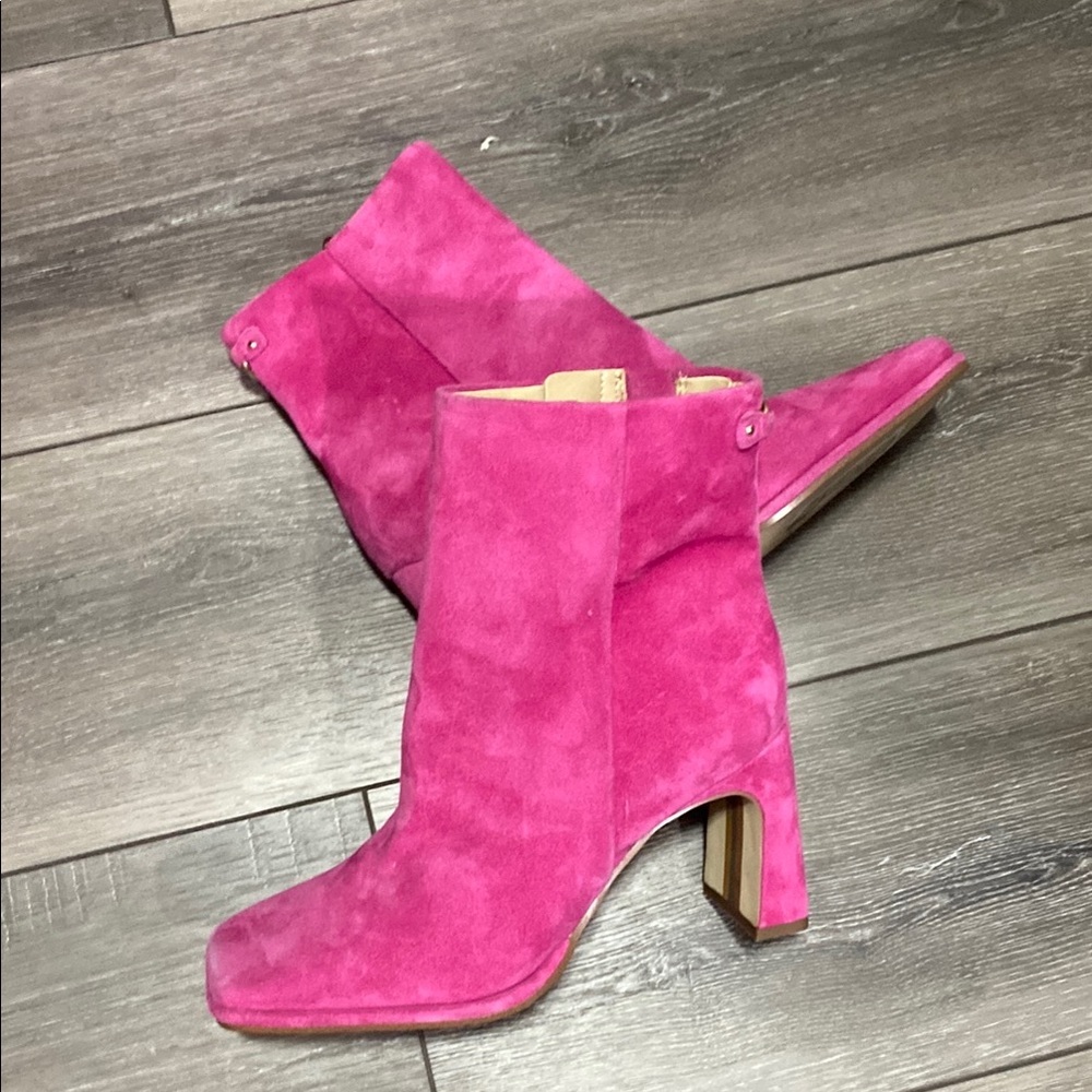 NWOT! Sam Edelman Fawn Dahlia Pink Block Heel Squared Toe Fashion Ankle Boots
